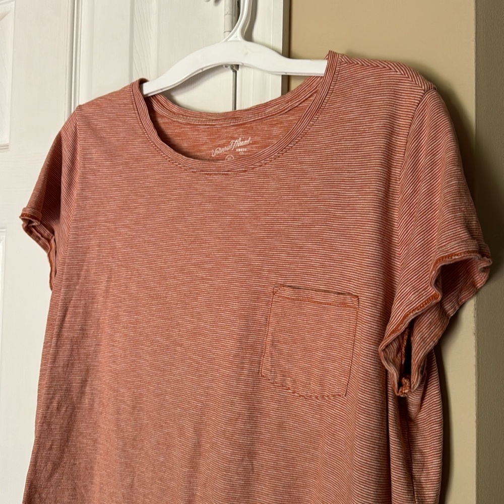 Striped short sleeve universal threads top XXL